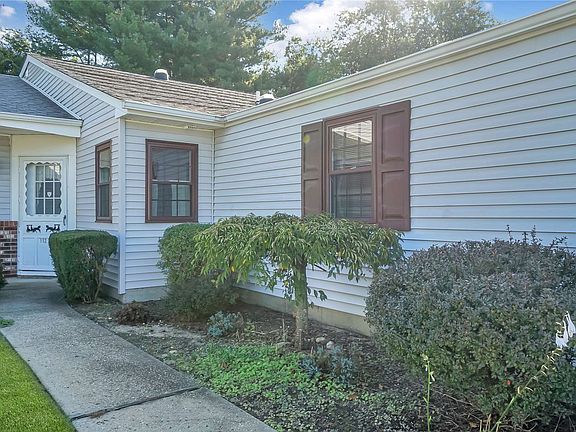 3rd image of 112 Knolls Dr #112