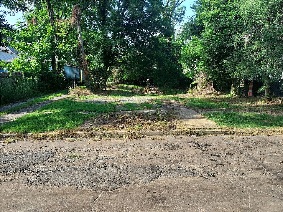 1st image of 553 Dalzell St