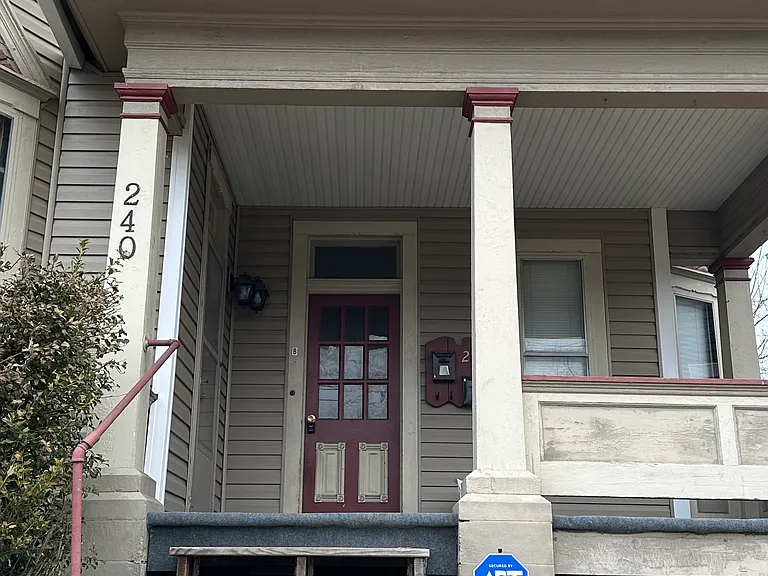 240 W Penn St #2 — Photo 2