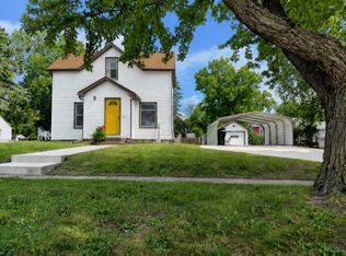 214 N 12th St, Estherville, IA 51334