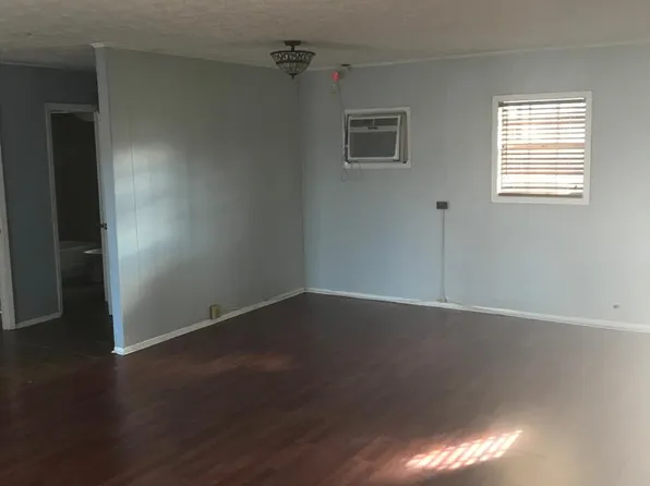 38 Gaila St, Caledonia, MS 39740