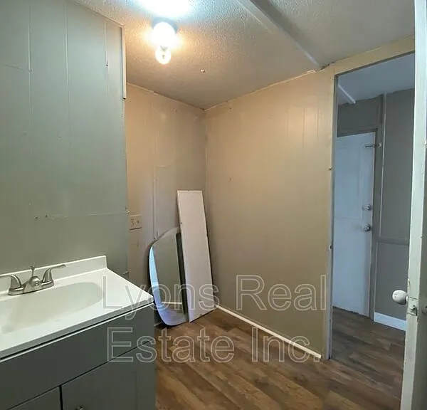 4900 Tice St #5 — Photo 12
