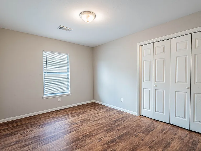10061 Sharpton Dr — Photo 14