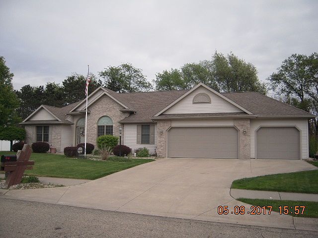 1st image of 57696 White Pine Ct