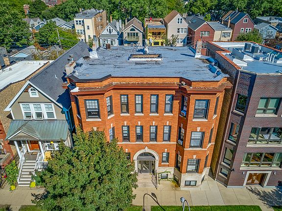 3rd image of 3637 N Paulina St #3639-3