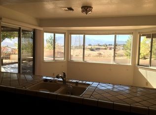 18715 Temecula Ave, Hesperia, CA 92345