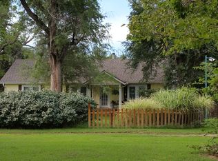 7518 S River Park Rd, Halstead, KS 67056