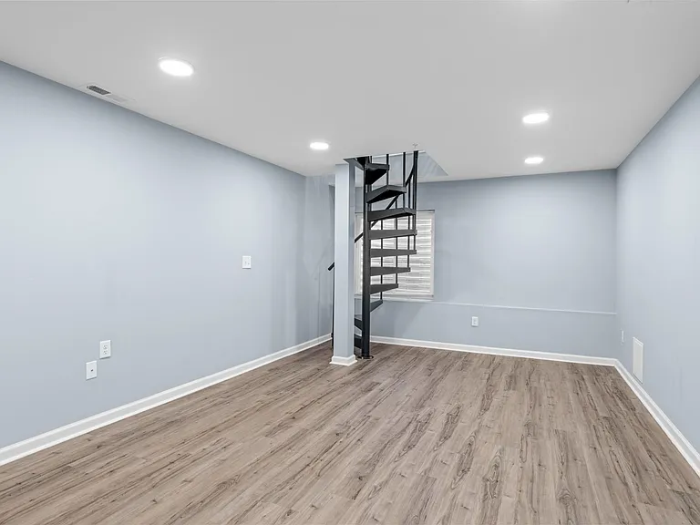 Living space - Lower level
