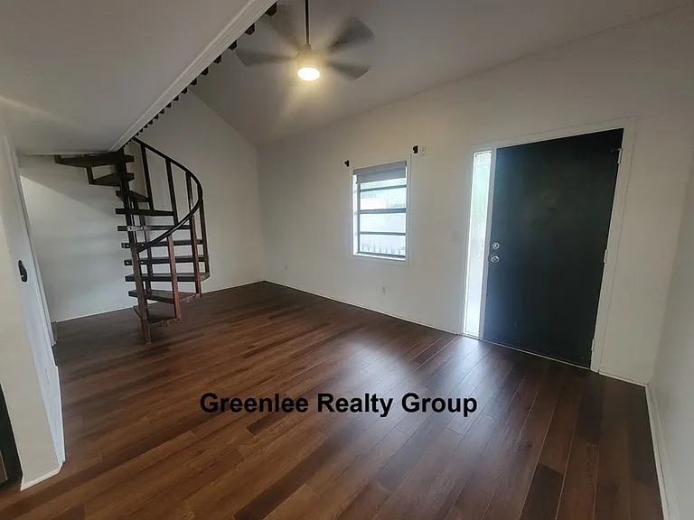 2142 Bradford St #325 — Photo 2