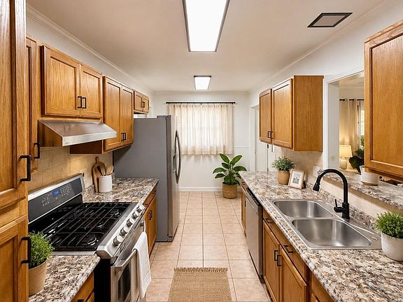 2nd image of 711 E 26th Pl