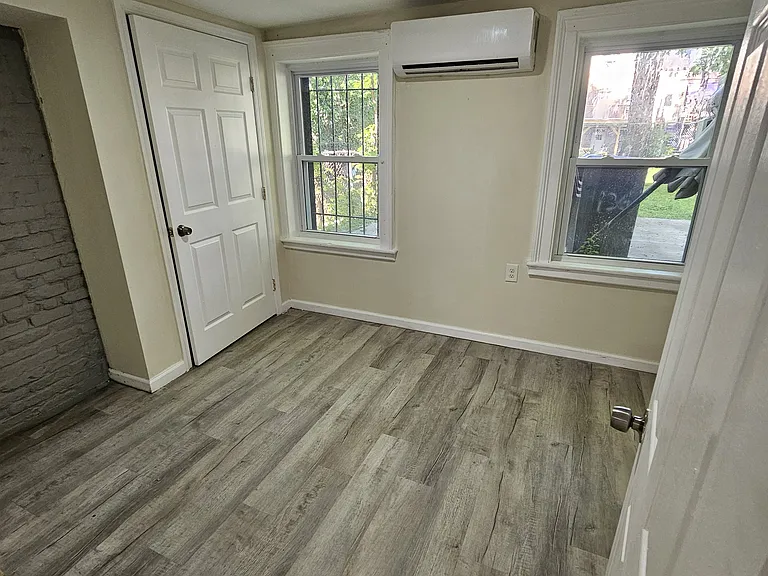 136 Johnston St #0 — Photo 6