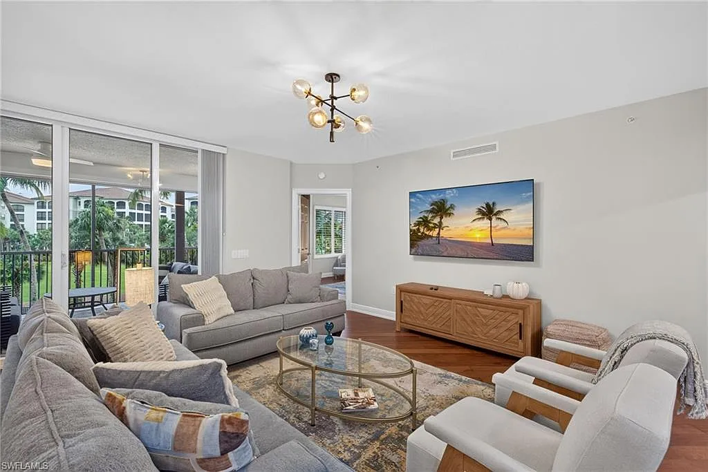 The Colony At Pelican Landing — Photo 4