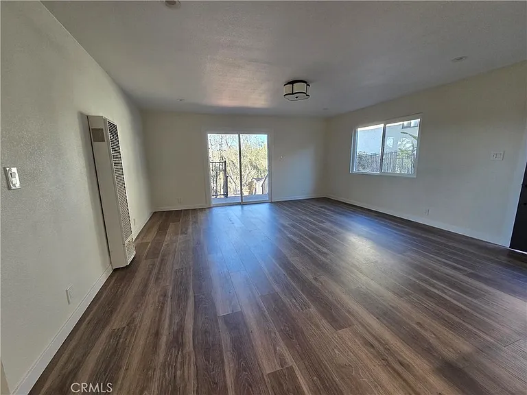 3942 Manzanita Dr — Photo 4