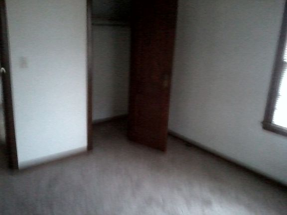 Front bedroom & closet