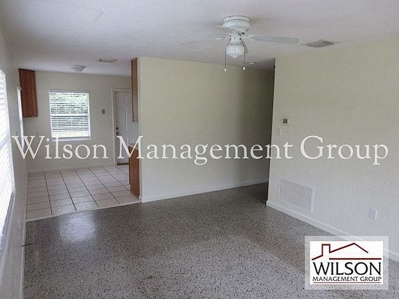2nd image of 713 Meadow St