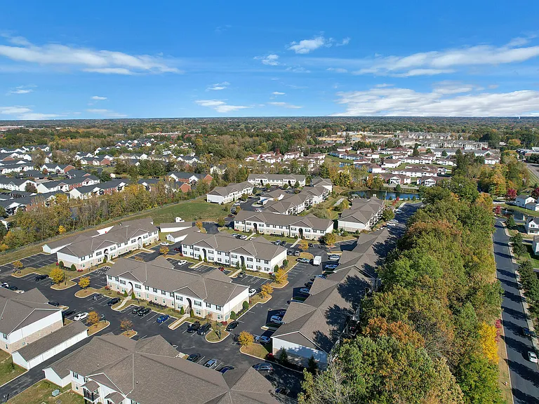 Crosspoint Apartments — Photo 31