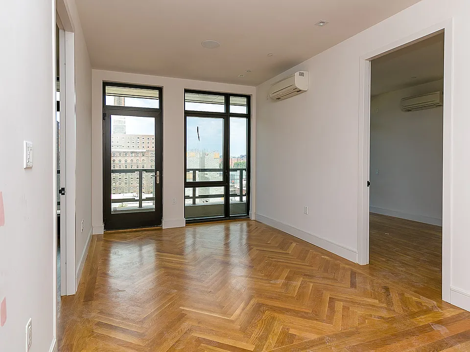 321 Wythe Ave #707