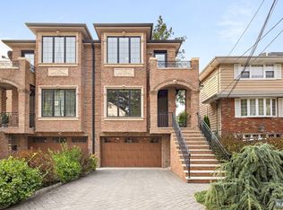 1235 16th St, Fort Lee, NJ 07024