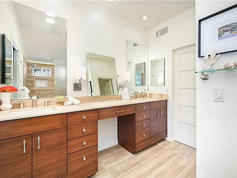 24472 Overlake Dr — Photo 27