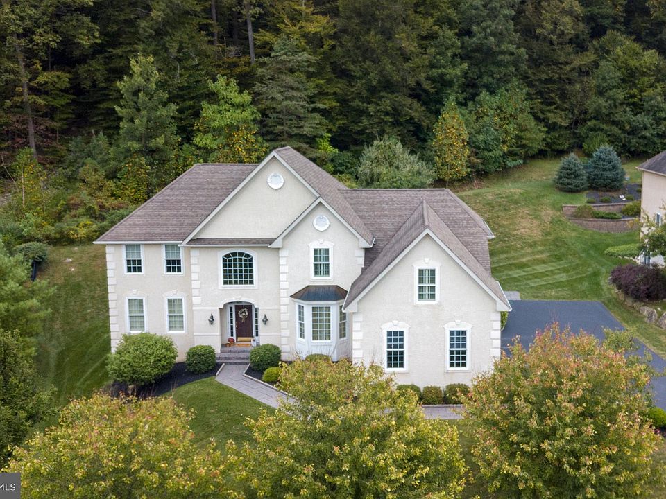 1st image of 356 Sterling Ln