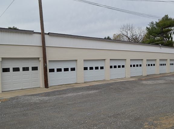 Garage for Rent