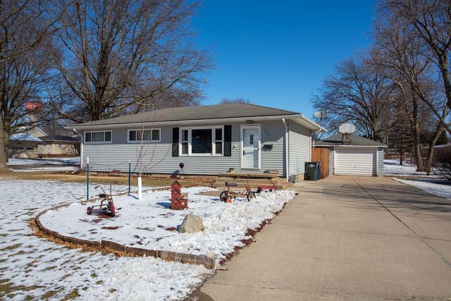 1st image of 105 Valley Dr