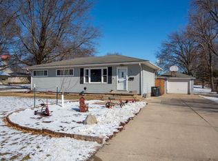 105 Valley Dr, La Porte City, IA 50651