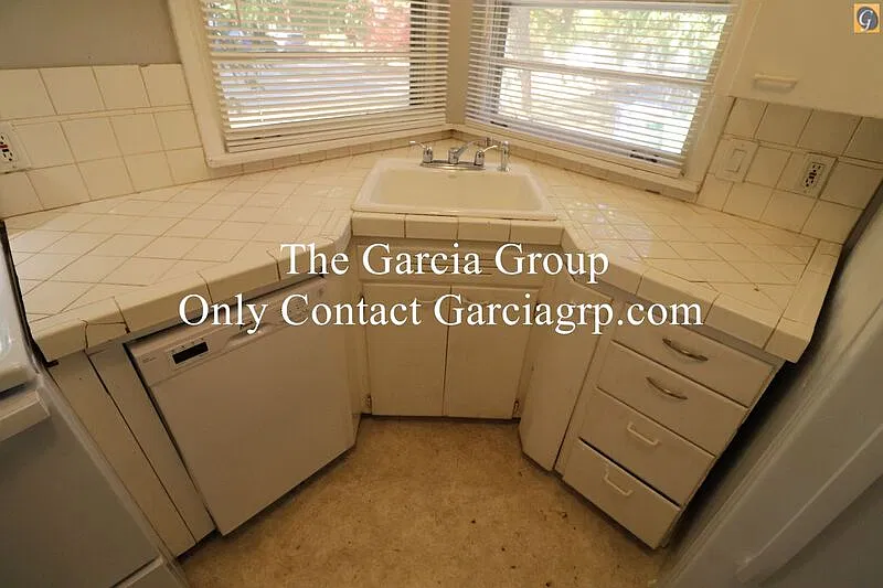 2 bed, 1.0 bath, 832 sqft, $2,495 — Photo 3