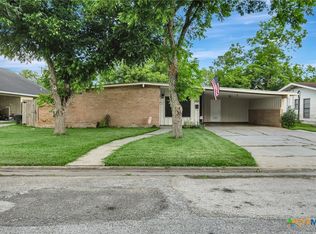 2301 E Walnut Ave, Victoria, TX 77901
