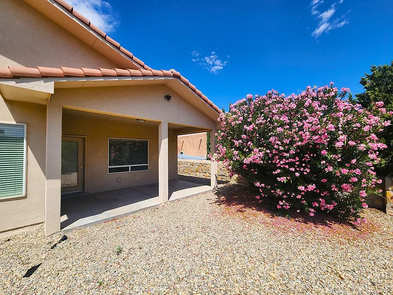 2777 Conventry 2777 Coventry — Photo 47
