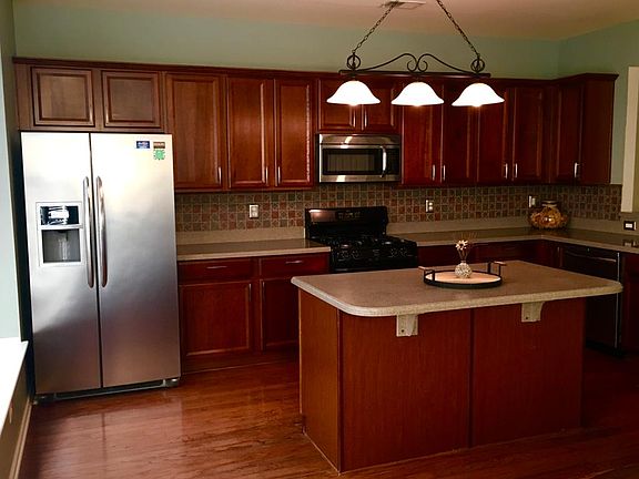 2nd image of 4682 Creekside Villas Way SE
