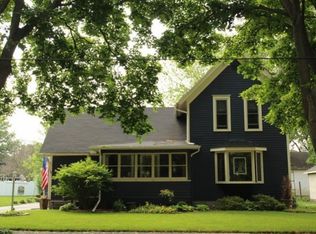 608 W Madison St, Belvidere, IL 61008