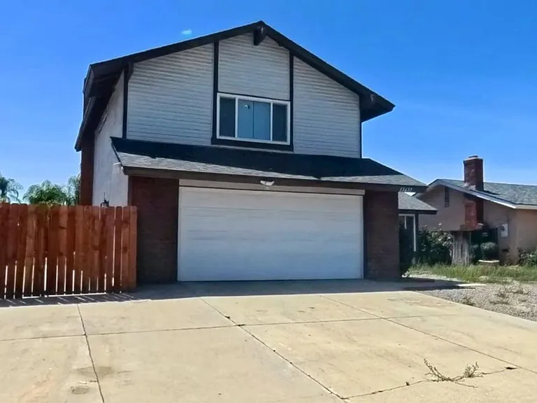 13677 Golden Eagle Ct — Photo 2