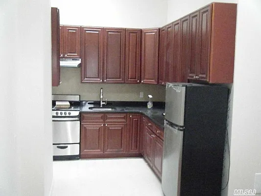 Rented by Transvilla Real Estate & Development Group Inc. | media 15