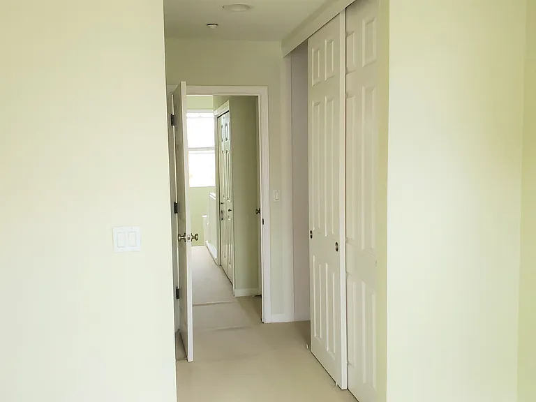 1036 Keeble Ct — Photo 1
