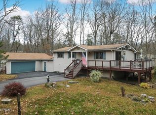 124 Paul Revere Rd, Lackawaxen, PA 18435