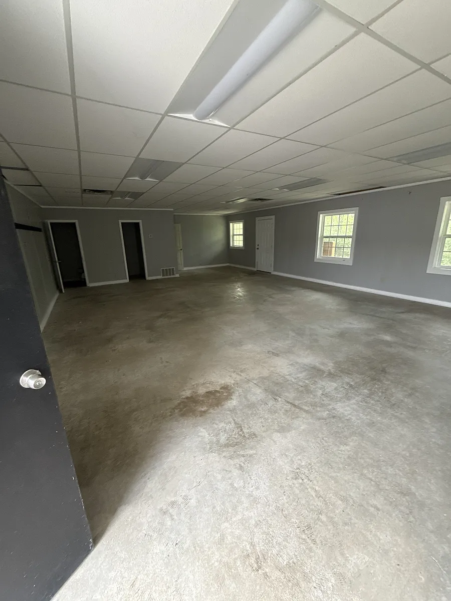 Building Photo - 715 E State Highway 243 #2