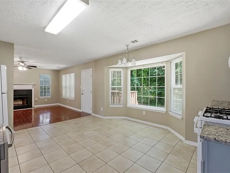 800 Revena Dr — Photo 14