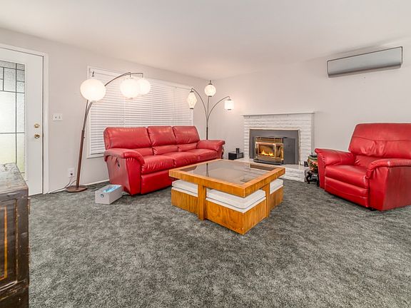 5th image of 1027 Cinnamon Ave
