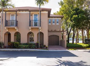 6869 Julia Gardens Dr, Coconut Creek, FL 33073
