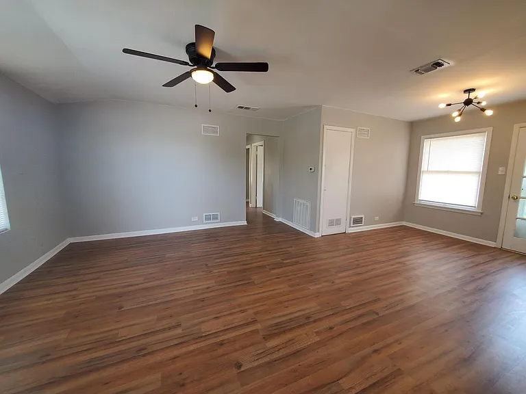 654 Santa Monica St — Photo 4