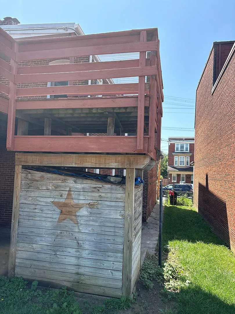 3+ Bedroom, A/C, Deck, Parking-West York SD — Photo 3