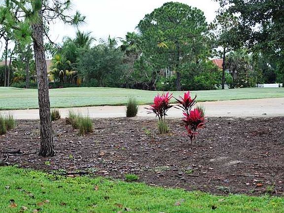 Home For Sale In Lakefield