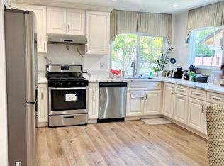 2326 W Moore Ave, Santa Ana, CA 92704