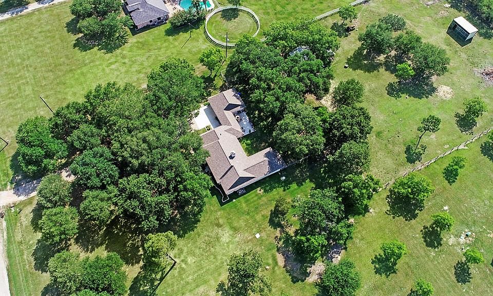 1st image of 8485 Moravian Dr