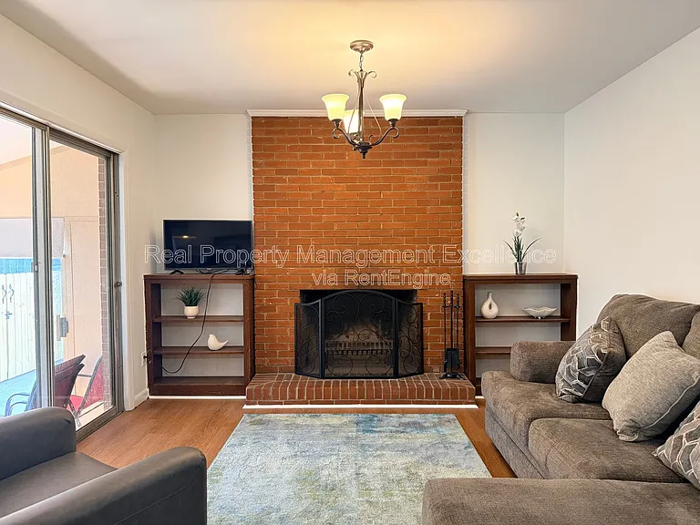 120 E Rowan St — Photo 13