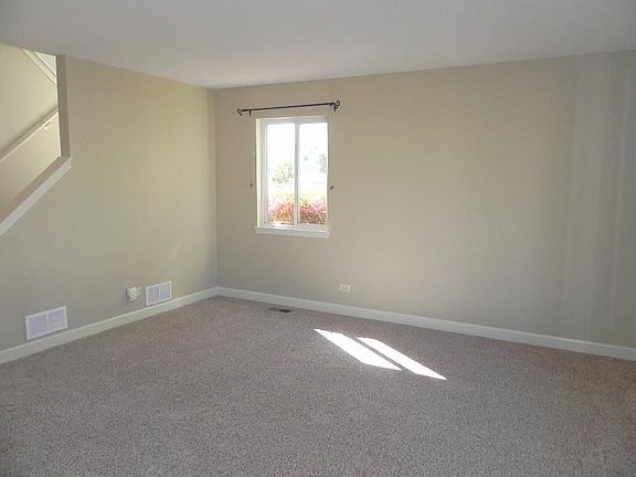 2nd image of 1285 Burke Ln