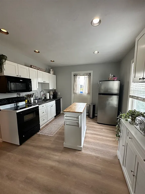 2 bed, 1.0 bath, 1100 sqft, $2,800 — Photo 3
