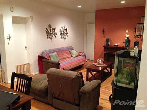 Livingrm2