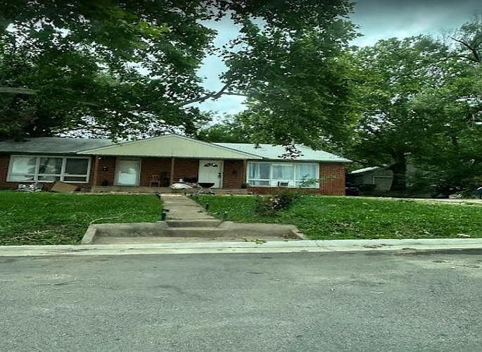 1st image of 2131 SW Van Buren St